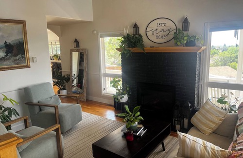 Cheyenne House | Spacious 5-bedroom house in Cheyenne with AC, fitness room, outdoor space