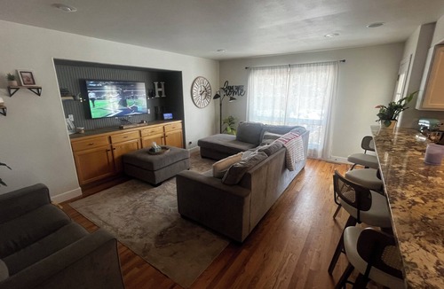 Cheyenne House | Spacious 5-bedroom house in Cheyenne with AC, fitness room, outdoor space