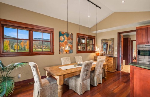 Aspen Glen House | Spacious 5-bedroom townhome in peaceful Carbondale with AC