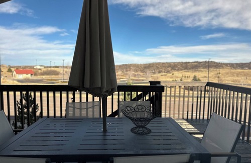 Castle Rock House | Spacious 5-bedroom house in marvelous Castle Rock with 2 kitchens