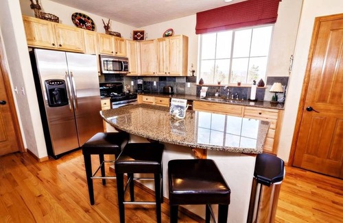 Granby House | Spacious 5br on the Mountain Ski Trail Access Hot Tub & Deck
