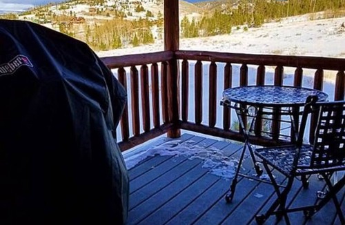 Granby House | Spacious 5br on the Mountain Ski Trail Access Hot Tub & Deck