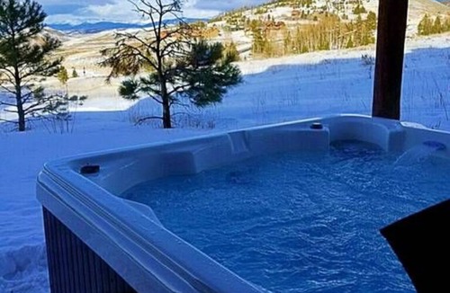 Granby House | Spacious 5br on the Mountain Ski Trail Access Hot Tub & Deck