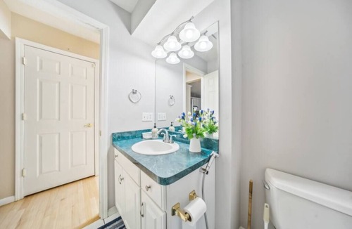 Solon House | Spacious 5BR Solon Home - BBQ Grill, Fire Pit