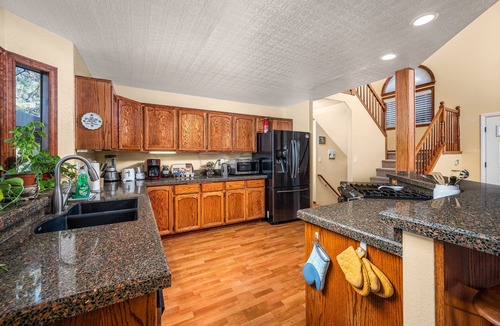 Crestline Cabin | Spacious+Amazing view+Game room+Dog friendly, 5min to Lake