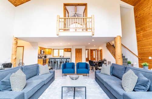 Blue River House | Spacious and Peaceful 5 Mins to Ski Area/Main St