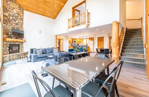 Blue River House | Spacious and Peaceful 5 Mins to Ski Area/Main St