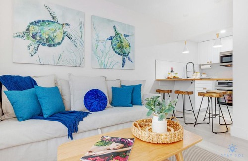 North Beach Apartment | Spacious Apt 2 Blocks to Beach and Collins Park