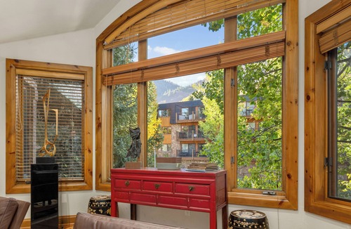 Downtown House | Spacious Aspen Core Townhouse Next to Gondola