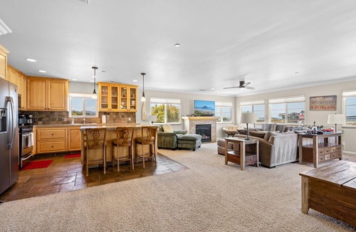 Morro Bay House | Spacious, Beautiful New Townhome Close to Downtown!