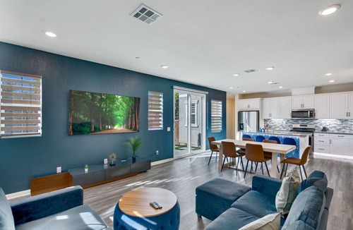 Chino House | Spacious Chino Stay | Pet Friendly + Near ONT