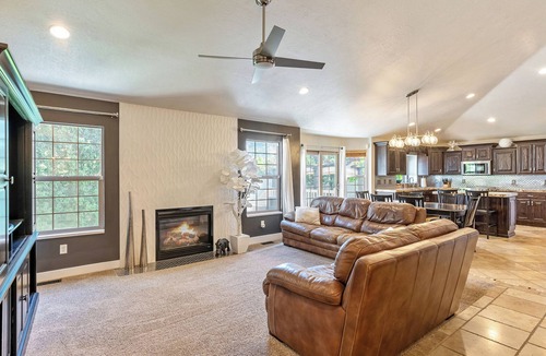 Orem House | Spacious cozy 6 bedroom just 20 minutes from Sundance Ski resort.