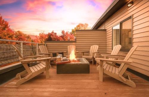 West Colfax House | Spacious Denver Home with Hot tub and Rooftop