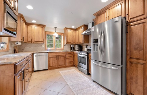 Cascade-Chipita Park Cottage | Spacious Family Home w/Large Patio, Hot Tub, Fire Pit by Forest & Peak Retreats