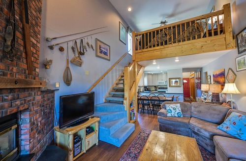 Mount Crested Butte Condo | Spacious Family Condo Ski Access, Hot Tub & Garage