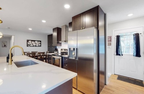 Southeast House | Spacious Family Retreat in Denver