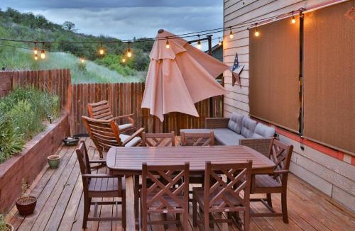 Glenwood Springs House | Spacious Glenwood Springs Getaway w/Game Room!