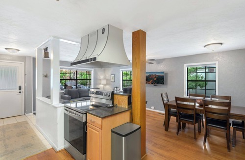 Ouray House | Spacious Historic Home | Steps to Main St | Patio