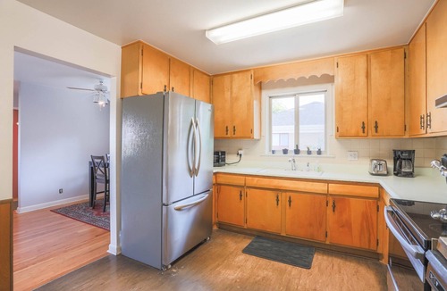 Dupont House | Spacious Home Central to DT Denver and Boulder w/2 Kitchens and Yard