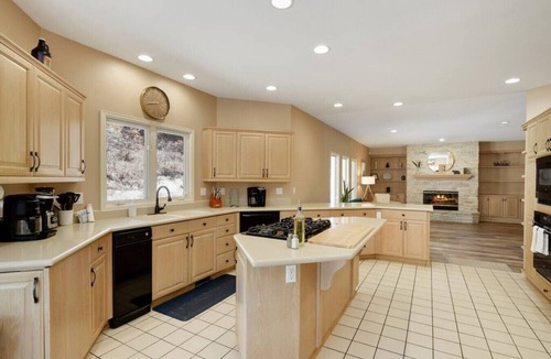 Monument House | Spacious Home | Hot Tub | Near USAFA