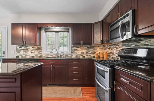 Vermilion House | Spacious Home Near Boat Ramp & Attractions
