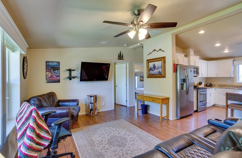Ridgway House | Spacious Home w/Deck: 5 Mi to Ridgway State Park!