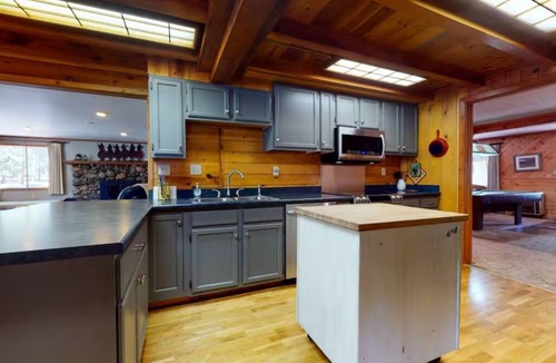 Bayfield House | Spacious home with a gorgeous meadow view close to creek and hiking trails.