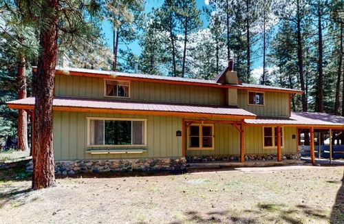 Bayfield House | Spacious home with a gorgeous meadow view close to creek and hiking trails.