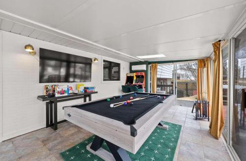 Knolls Thomas House | Spacious home with pool & hot tub