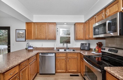 Gypsum House | Spacious House in Premier Catawba Island Location Ideal for Families and Groups
