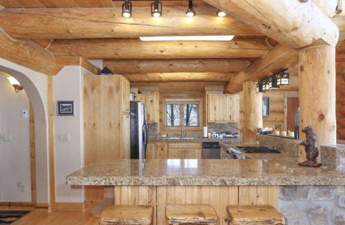 Innsbruck Val Moritz Ski Chalet | Spacious Log home, 3750 sqft. Mountain view, Hot tub, 4 min from Granby Ranch