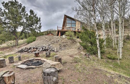 Villa Grove House | Spacious, Luxe Cabin w/Mtn Views, Sauna & More!