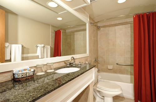 Lakeside Village Hotel | Spacious + Modern Mountain Room