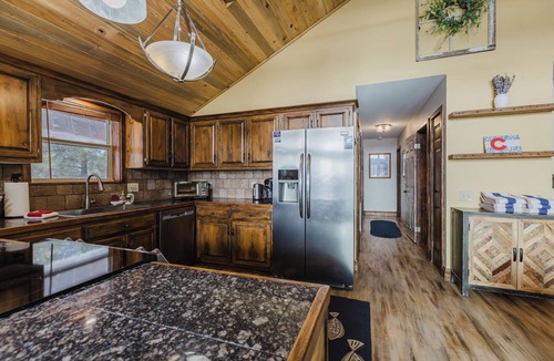 Pagosa Springs House | Spacious Mountain Escape w/Deck, Hot Tub, Views & Room for 12