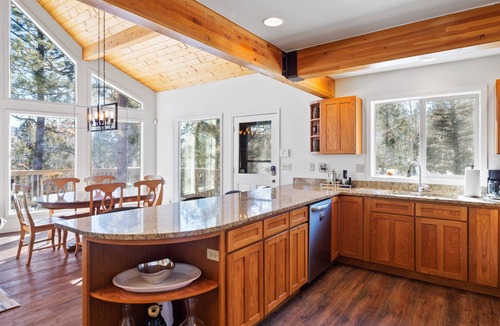Angel Fire House | Spacious Mountain Chalet | Pet Friendly | Fireplace | Billiard Table | Royal Retreat
