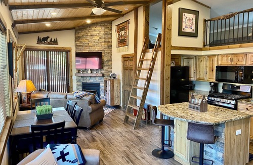 Breckenridge Cabin | Spacious Mountain Chalet on Shuttle route min to Breckenridge