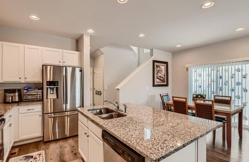 Gateway House | Spacious Newer Home, features 3 beds and 2.5 baths