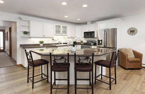 Snowmass Village Condo | Spacious Snowmass Condo! Pool/Hot Tub, Patio w/Gas Grill, Parking & Gas FP
