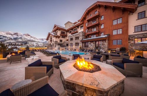 Mountain Village Resort | Spacious Suite w/Gas Fireplace, Private Balcony, and Soaking Tub
