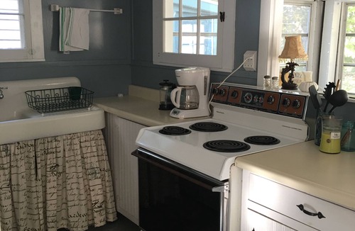 Lakeside Cottage | 'Spare Nichols' 1880s Lakeside Cottage