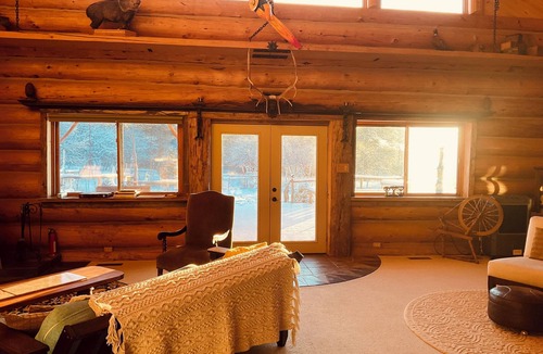 Mancos Cabin | Spectacular Mountain Views Vintage Log Cabin in Southwest Colorado