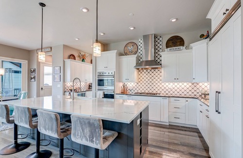 Superior House | Spectacular Sundance Film Festival Home. Hike, Bike, Relax. Rents only Sundance