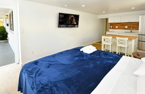 Oakland Park Apartment | Spring Break | Elegant Studio | Beach 4min | Free Bikes