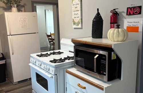 Beach City House | Stagecoach House. Right at the gateway to Ohios Amish Country.