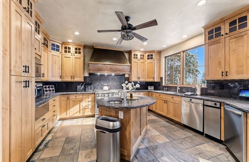 Elk Crossing House | Star Mountain Lodge💎23 Guests🏔️Grotto Waterfall🌊Theater🍿Game room🧖‍♀️Spa