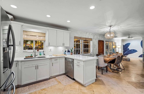 Bel Air Villa | Stay at Bel Air by the Beach for Convenience