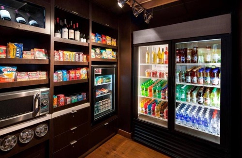 Cupertino House | Stay in Style at our Hotel in Cupertino, CA