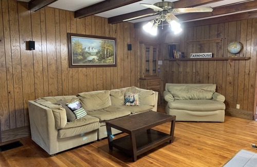 Hartstown House | Stay on a live operating maple syrup farm!