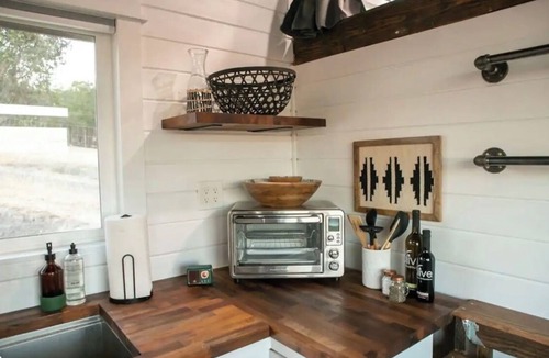Paso Robles Cottage | Stay Stallion, Paso Robles TINY HOUSE