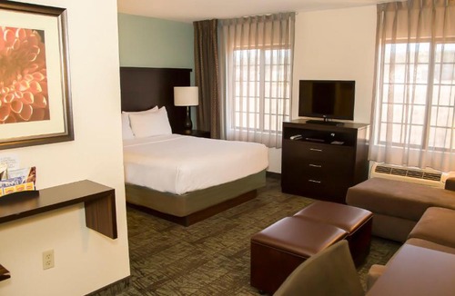 Northwest Colorado Springs Hotel | Staybridge Suites Colorado Springs North by IHG